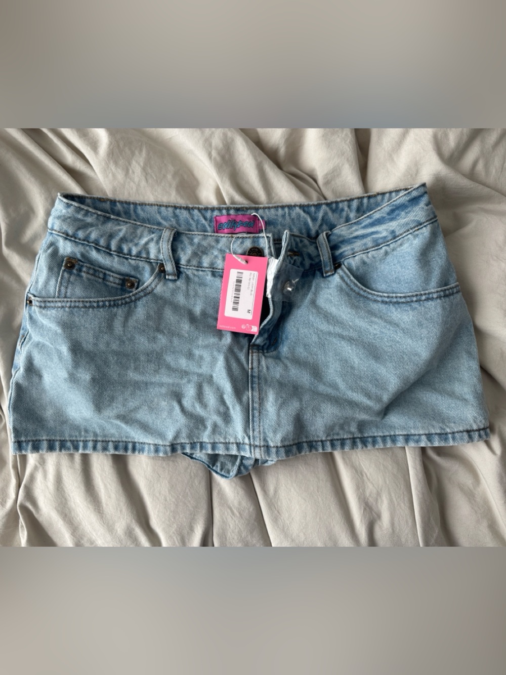 Edikted Camelia Denim Mini Skort in size M light blue NWT - Picture 2 of 5